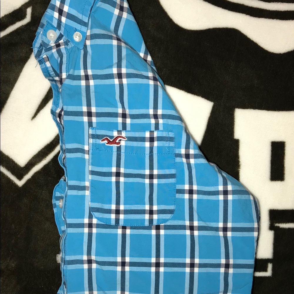 🤍💙HOLLISTER LONG SLEEVE BUTTON UP SHIRT💙🤍 - Picture 5 of 12